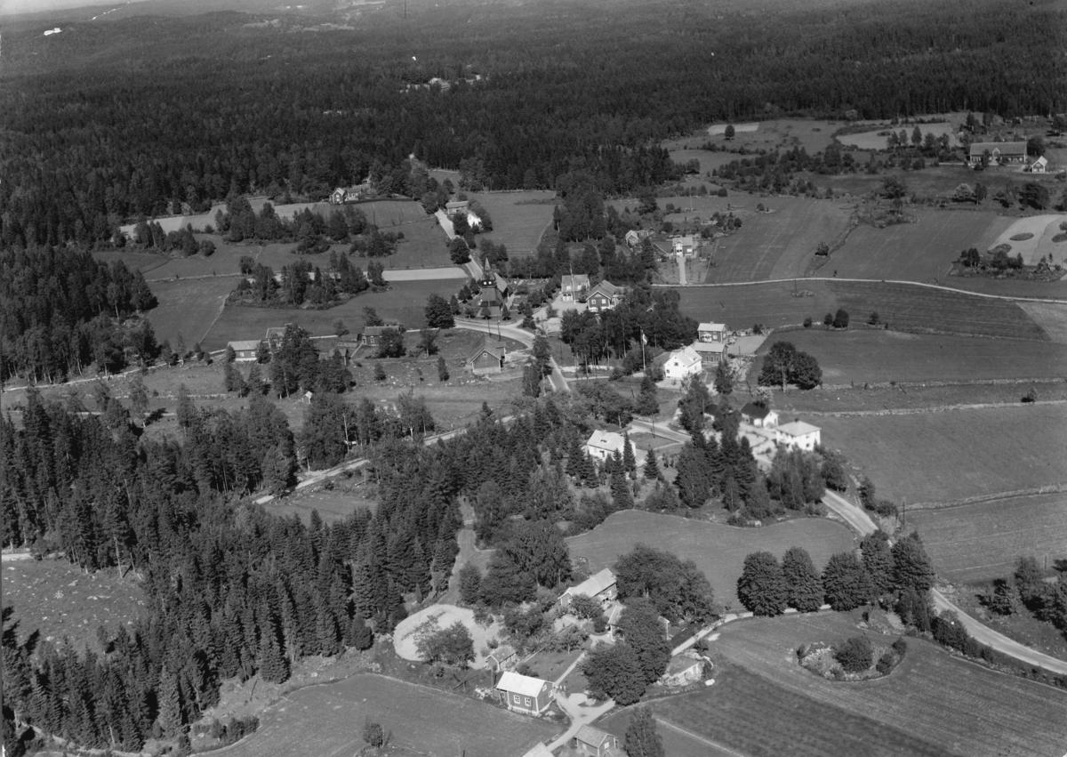 Flygfoto över Haurida i Aneby kommun, Jönköpings län. Nr L 813.