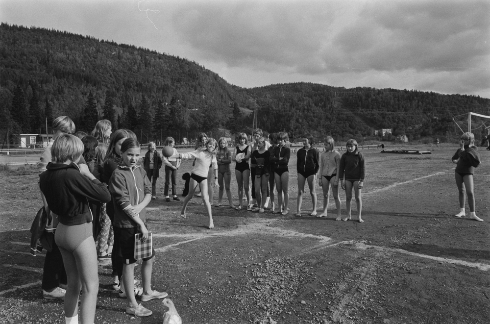 Mosjøen skole har idrettsdag på Kippermoen. Friidrett. - Helgeland ...