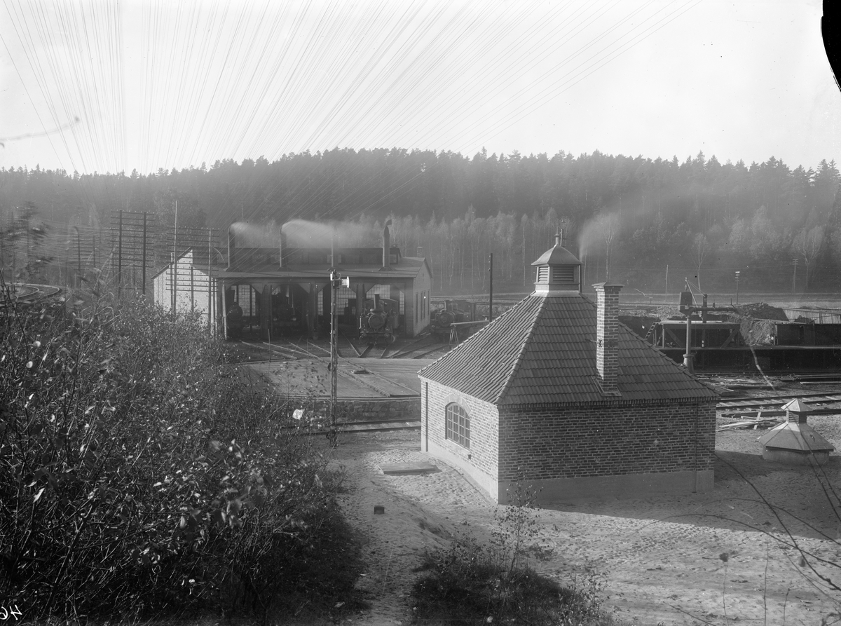 Pumpstation och lokstall vid Södertälje Centrum, tidigare Södertälje Central. Lokstallet uppfört 1917-1918.