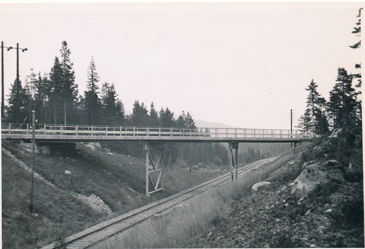 Vägbro vid Nötberget på sträckan mellan Vansbro och Limedsforsen.