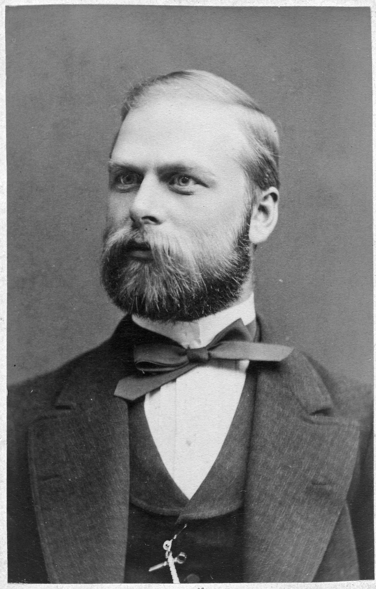 Stationsinspektor Carl Frithiof Eugén Lindskog.