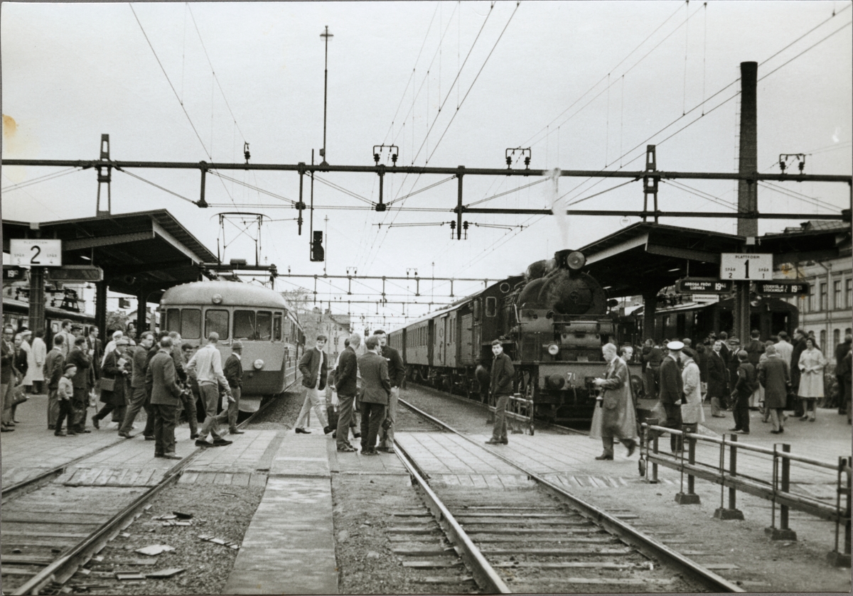 Trafikaktiebolaget Grängesberg - Oxelösunds Järnvägar, TGOJ M3t 71, gör ...