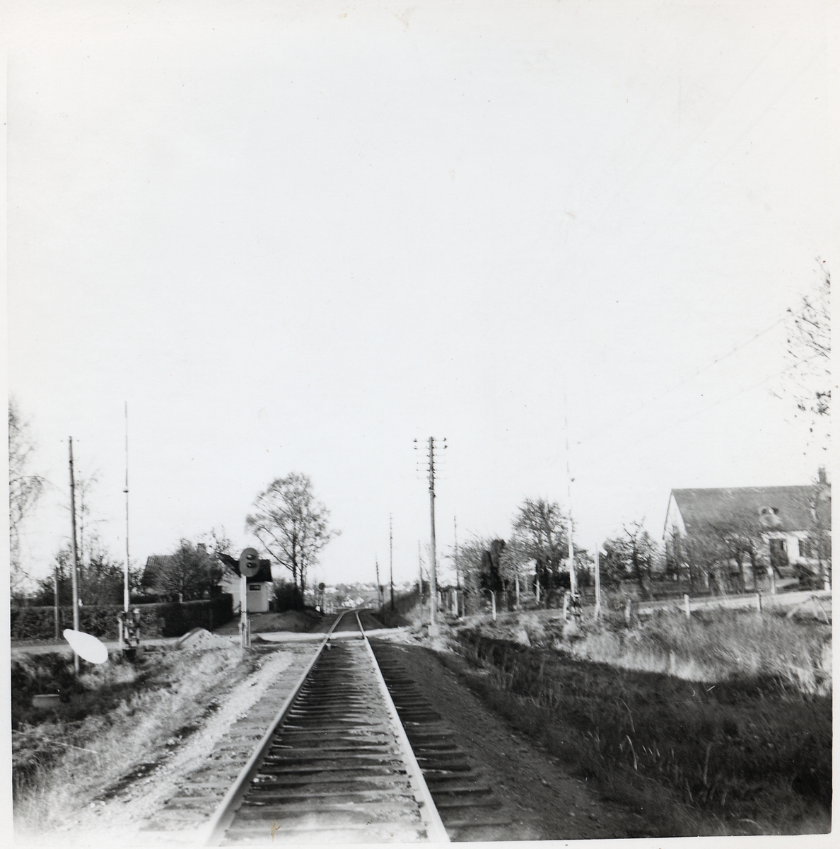 Järnvägsövergång i Ivarstorp på linjen mellan Rydsgård och Rynge.