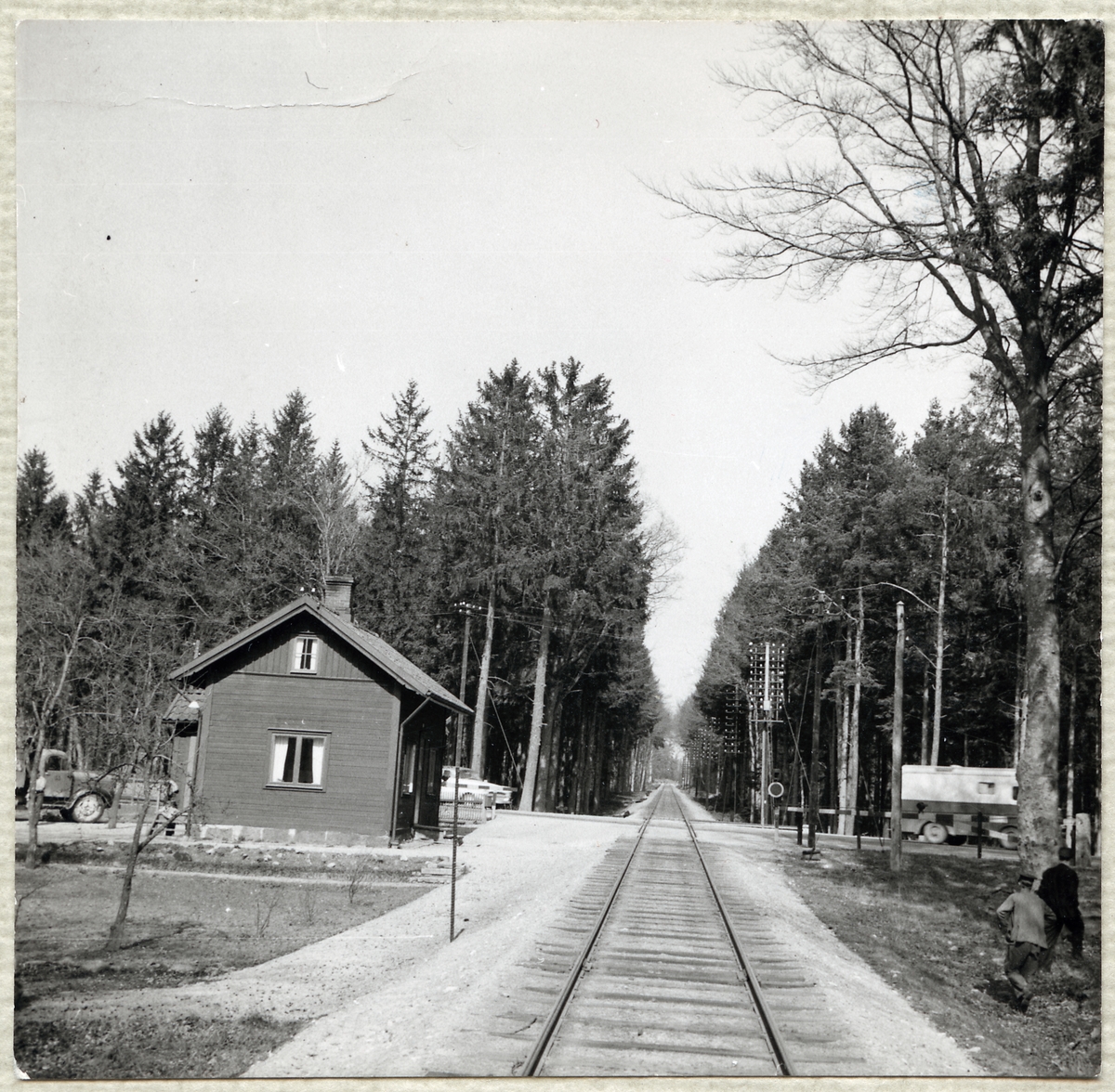 Järnvägsövergång vid Valjevägen i Sölvesborg, på sträckan mellan Håkanryd och Sölvesborg. Banvaktstuga 765.