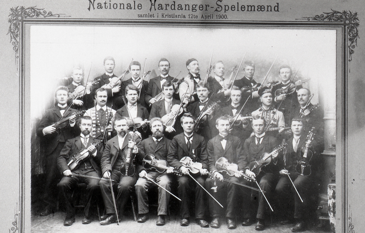 Nationale Hardanger Spelemænd. Samlet i Kristiania 12.april 1900.