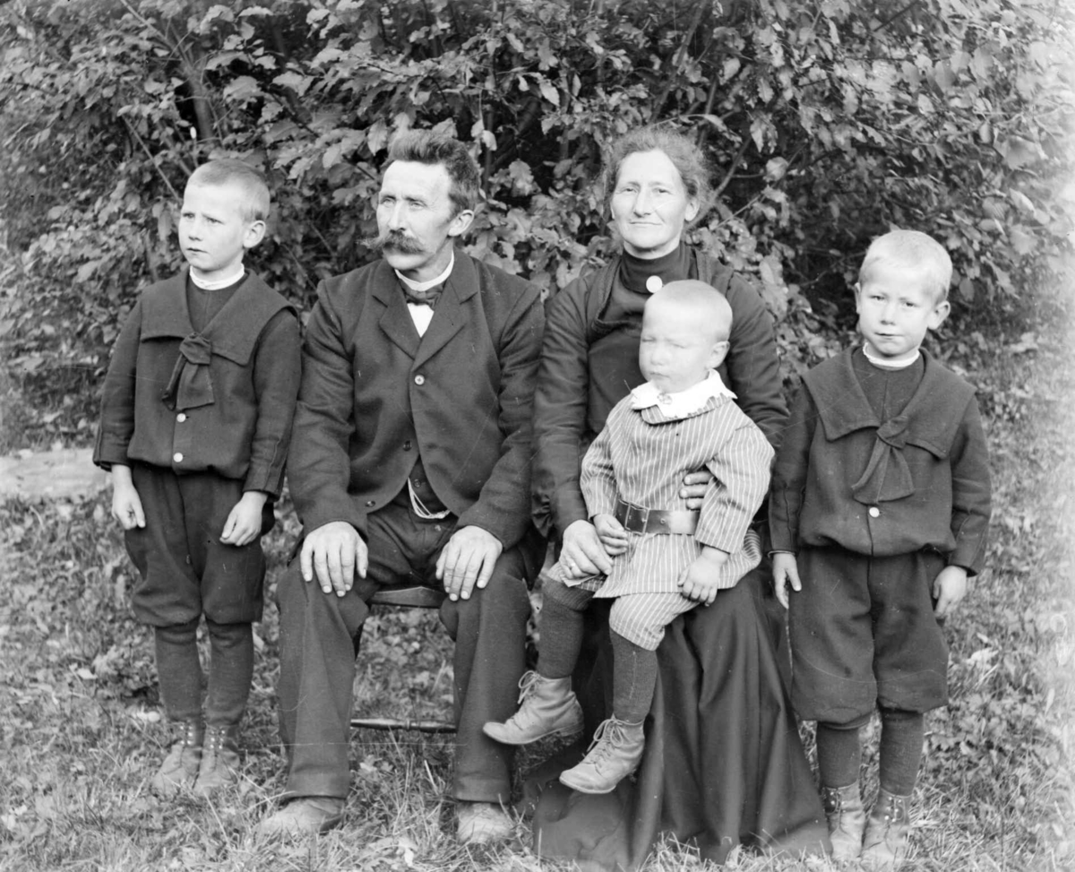 Laurits Hølen med familie