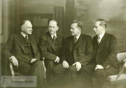 L.W. Hansen, Johs. Johnsens og to andre menn.