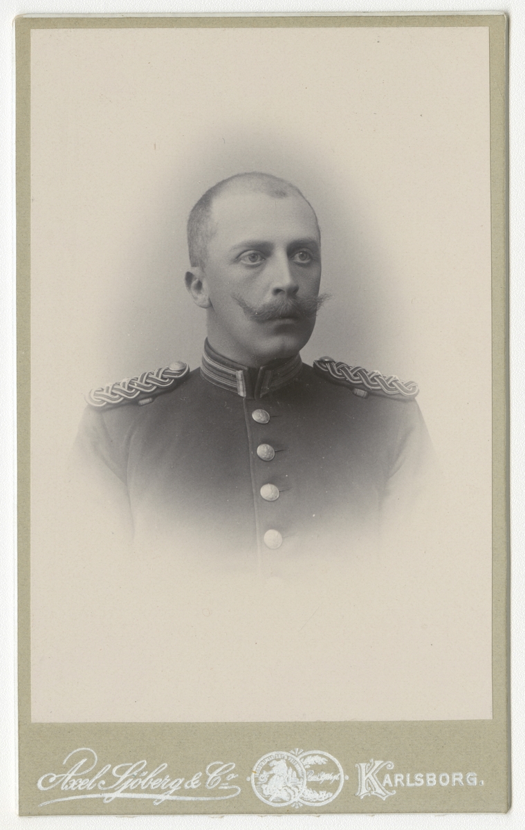 Porträtt av Herman Gustaf Wilhelm Falk, löjtnant vid Värmlands regemente I 22.