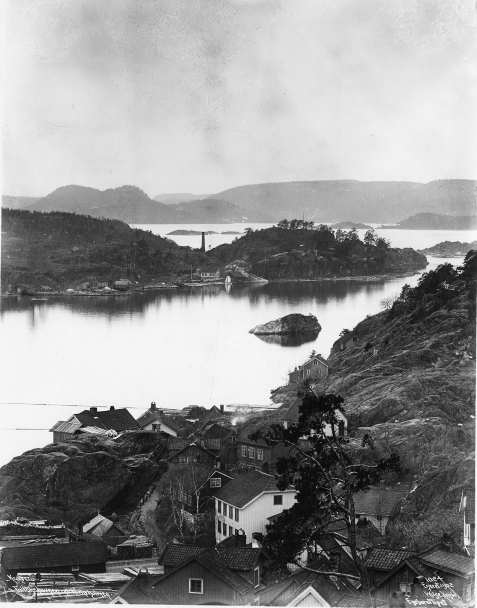 Tallakshavn mot Nautebakken, Kokken og Kirkeholmen. Kragerø 1902