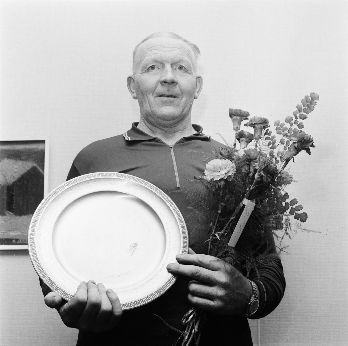 Bertil Berglind pensioneras från Vägverket. Dannemora, Uppland, december 1971