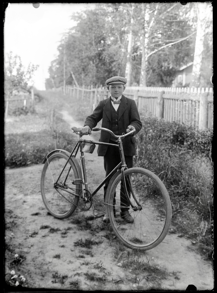 Pojke med cykel
