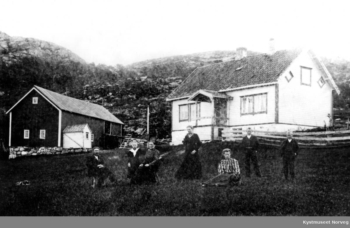 Nærøy, Måneset gård, fradelt fra Værum gård 1886
