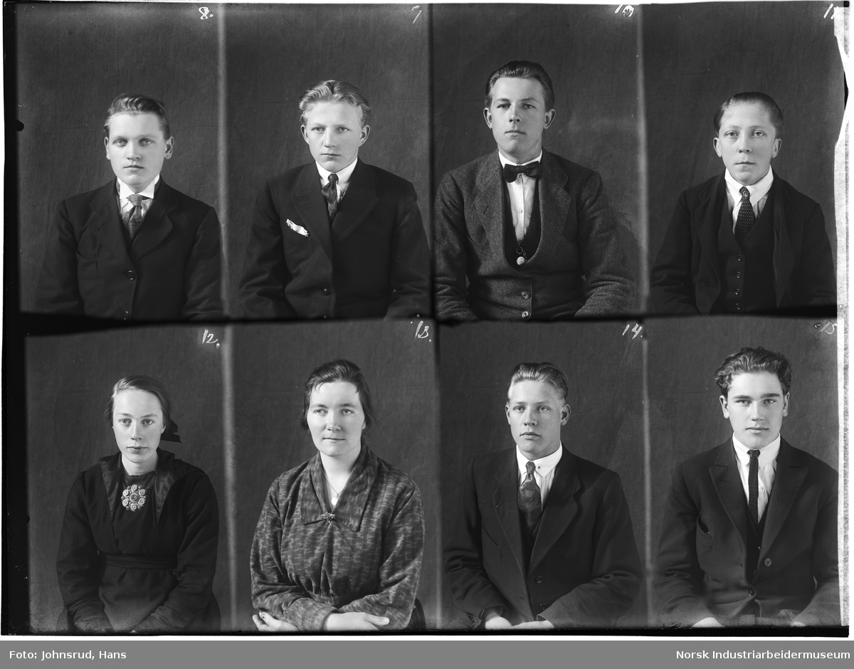 Åtte portretter av elever ved Sagavoll ungdomskole. De fire portrettene oppe er av sittende menn i dress. De to første fra høyre nede er av sittende kvinner i kjole, og de neste to er av menn sitttende i dress.