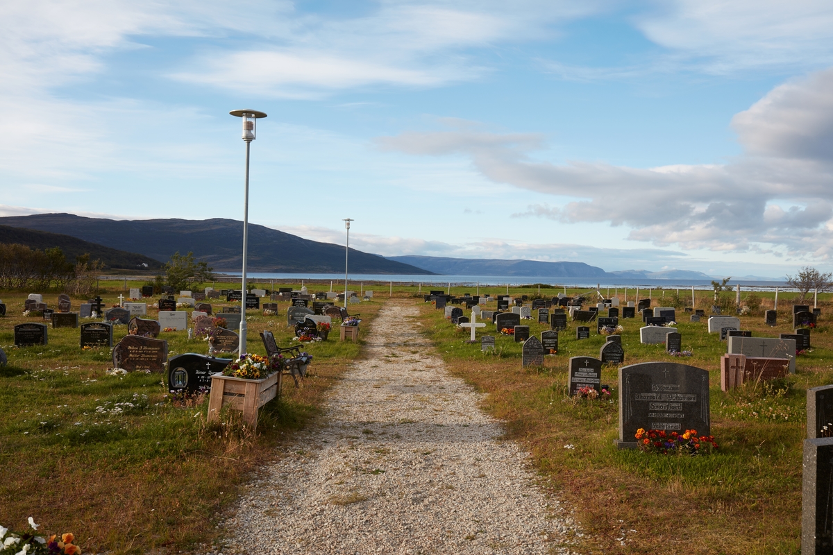 Kistrand kirkegård
