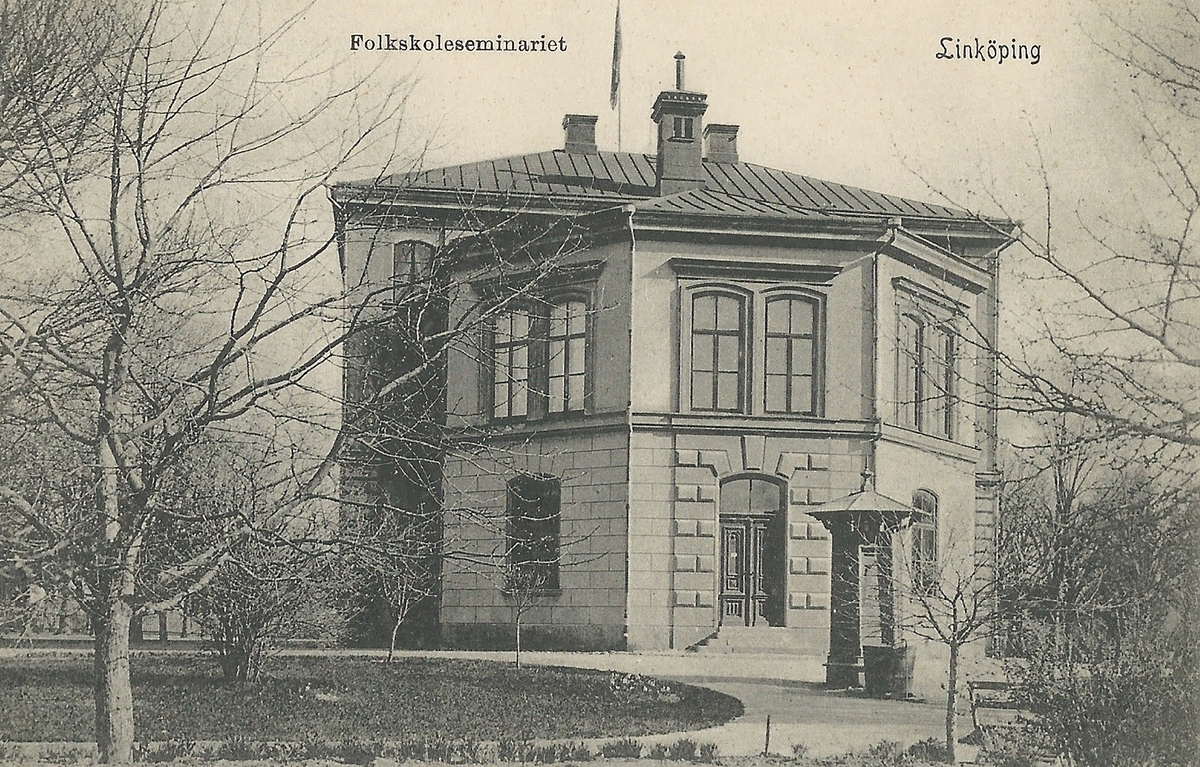 Vykort Bild från Folkskoleseminariet i Linköping
folkskola, skola, 
Poststämplat 25 mars 1910
P M Sahlströms bokhandel Linköping