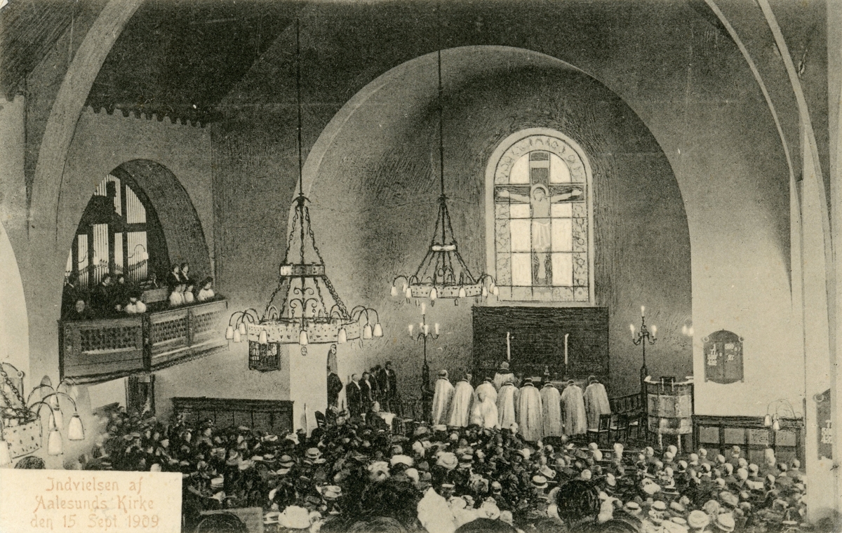 Motiv fra innvielses- serermonien til Ålesund kirke i 1909.