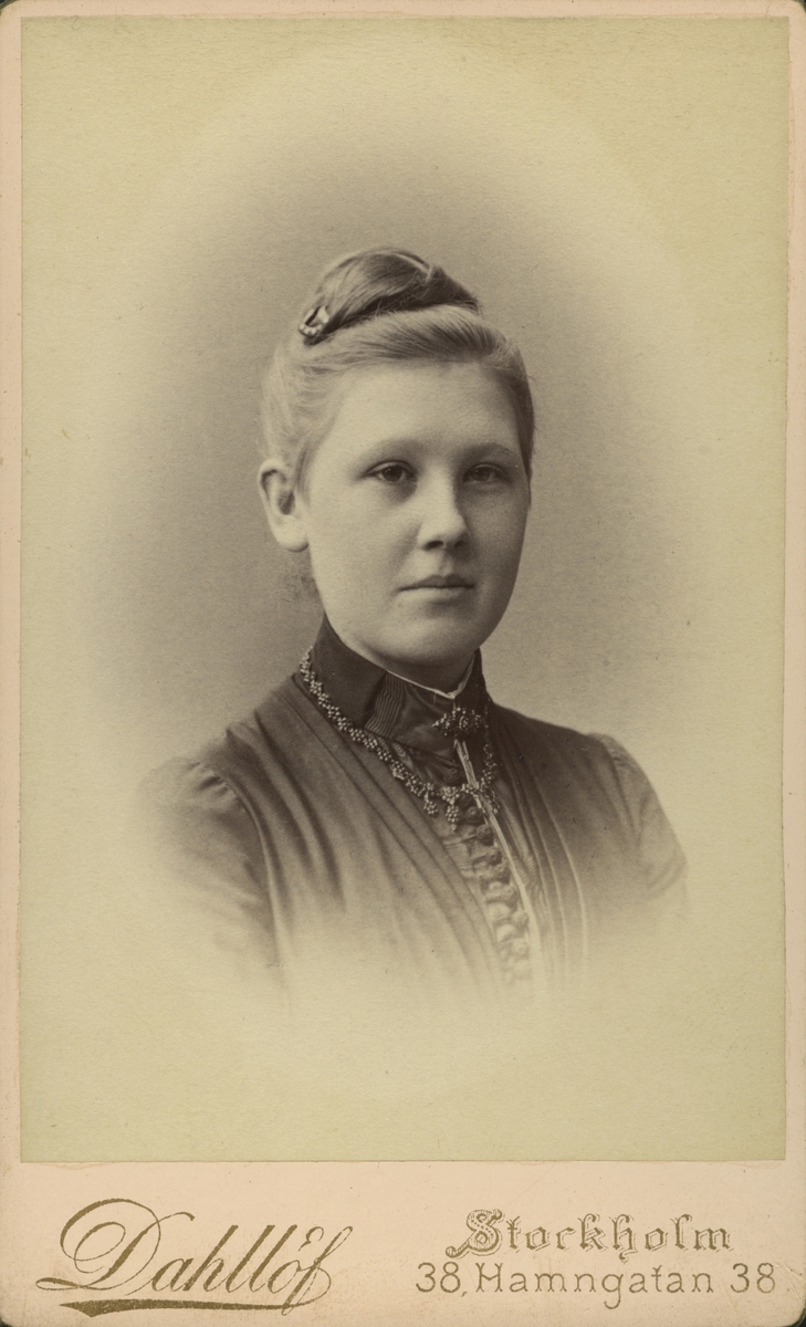 Ebba Reuterskiöld våren 1888.