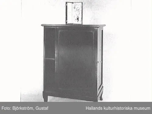 Möbler tillverkade på Yrkesskolan.