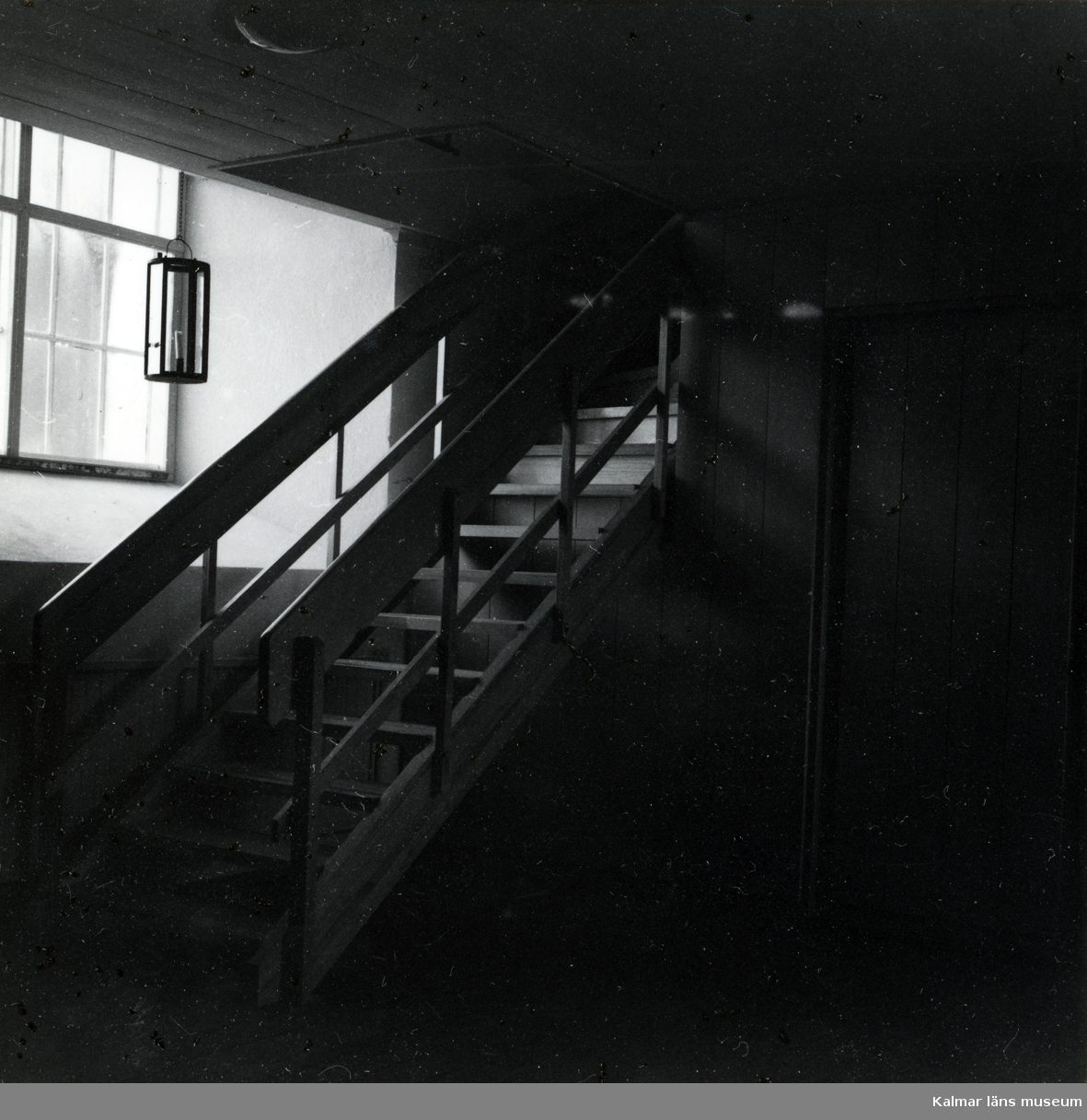 Trappan upp till orgelläktaren efter restaureringen 1962.