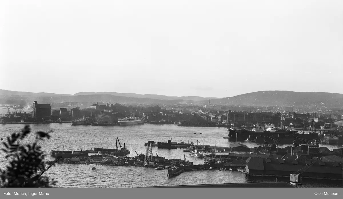 utsikt, fjord, havn, skip, kornsilo, Oslo Havnelager, Akershus festning, forretningsgårder