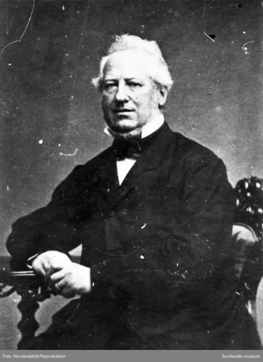 Carl Abraham Axell, brukspatron i Torpshammar och senare skeppsredare vid Rosenborg i Sundsvall.