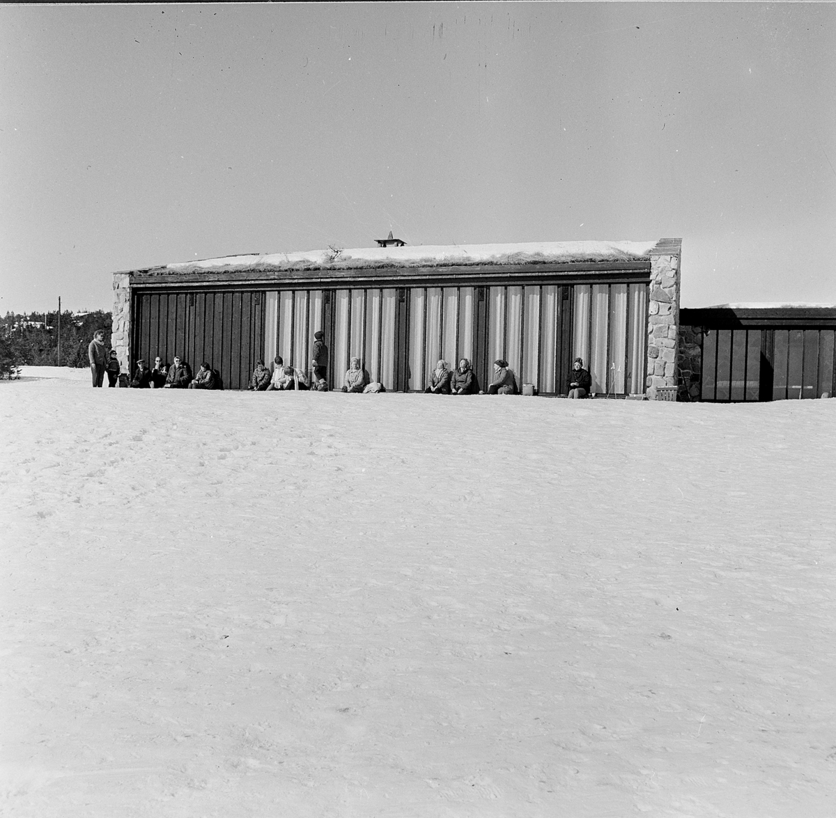 Sjusjøen fjellkirke, vinter, påske, 1960-årene?