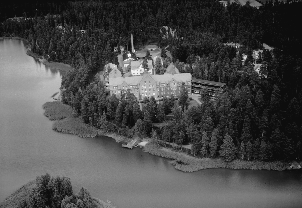 Flygfoto över Eksjö Sanatorium i Jönköpings län. 1198/1962
