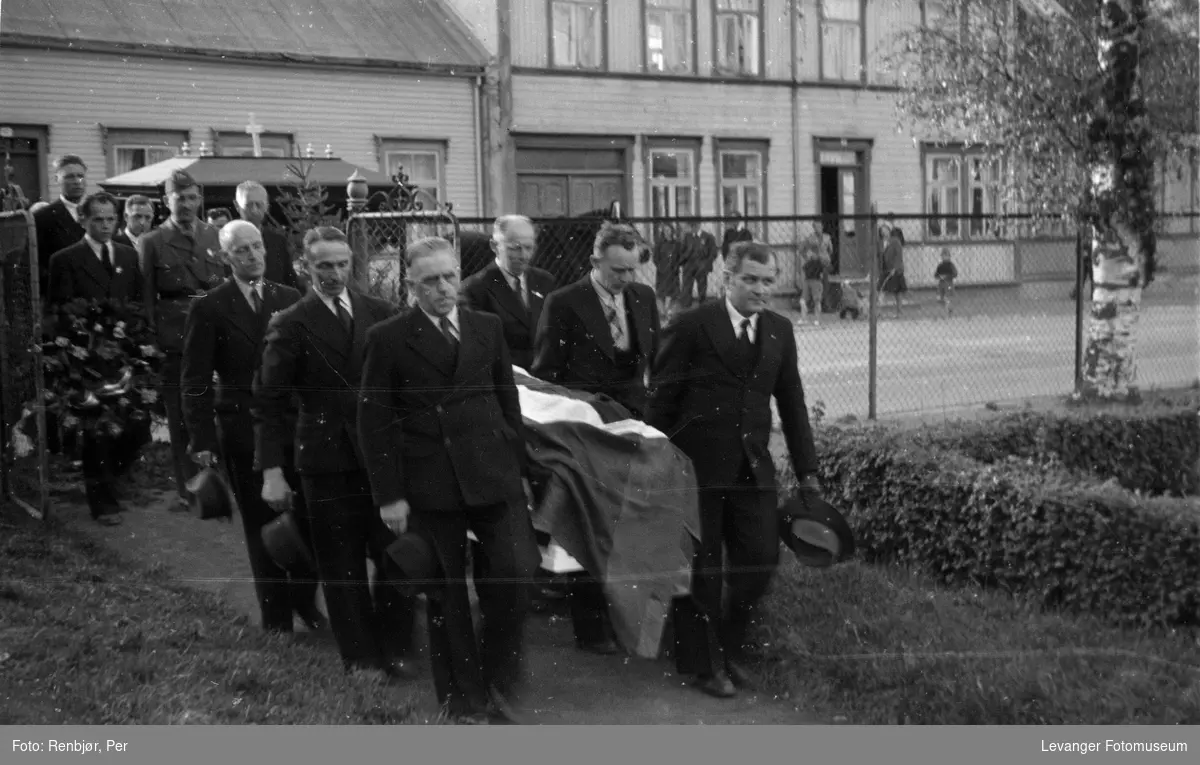 Flytting av levningene til russiske, sovjetiske krigsfanger fra Moan i Levanger til Levanger kirkegård.