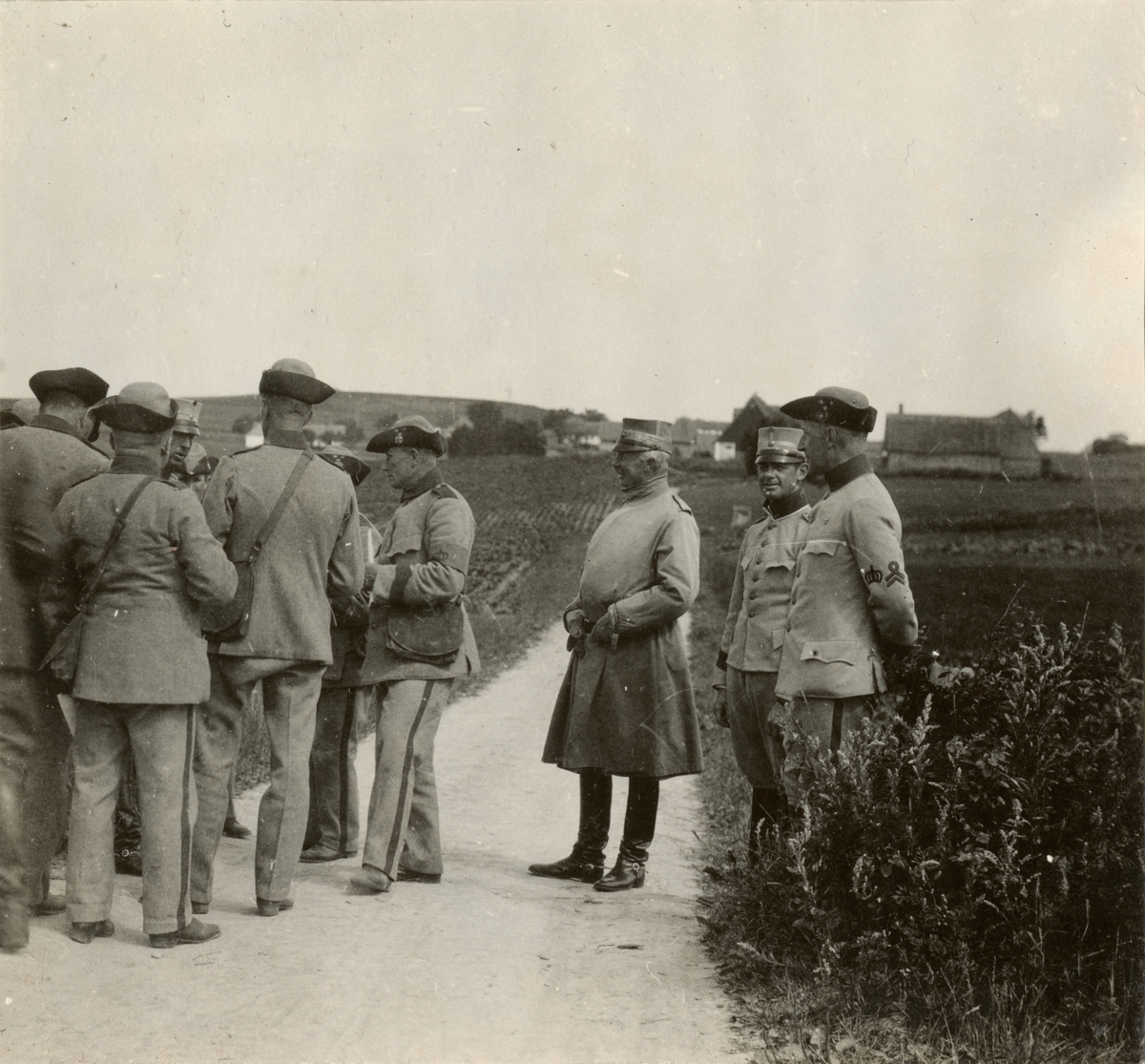 Text i fotoalbum: "Landstormstävlingarna i Ystad 27. juli 1924".