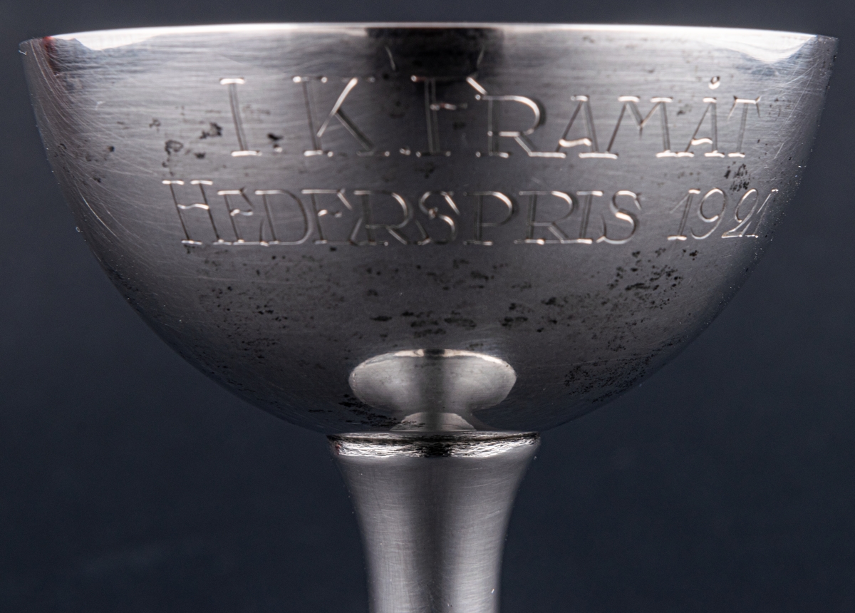 Pokal i silver. I. K. Framåt. Hederspris 1921.