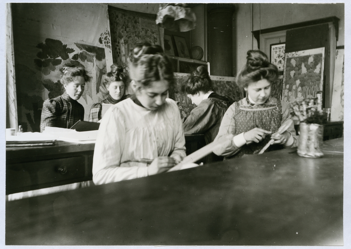 Stockholm. 
Arbetande kvinnor. 1901.