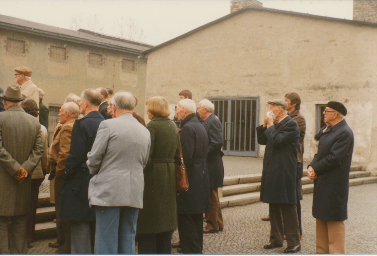 Fra Ravensbrück i Tyskland 22. april 1980. Bildet er tatt under en tur "Foreningen for politiske fanger" arrangerte til Berlin 17.-24. april 1980.