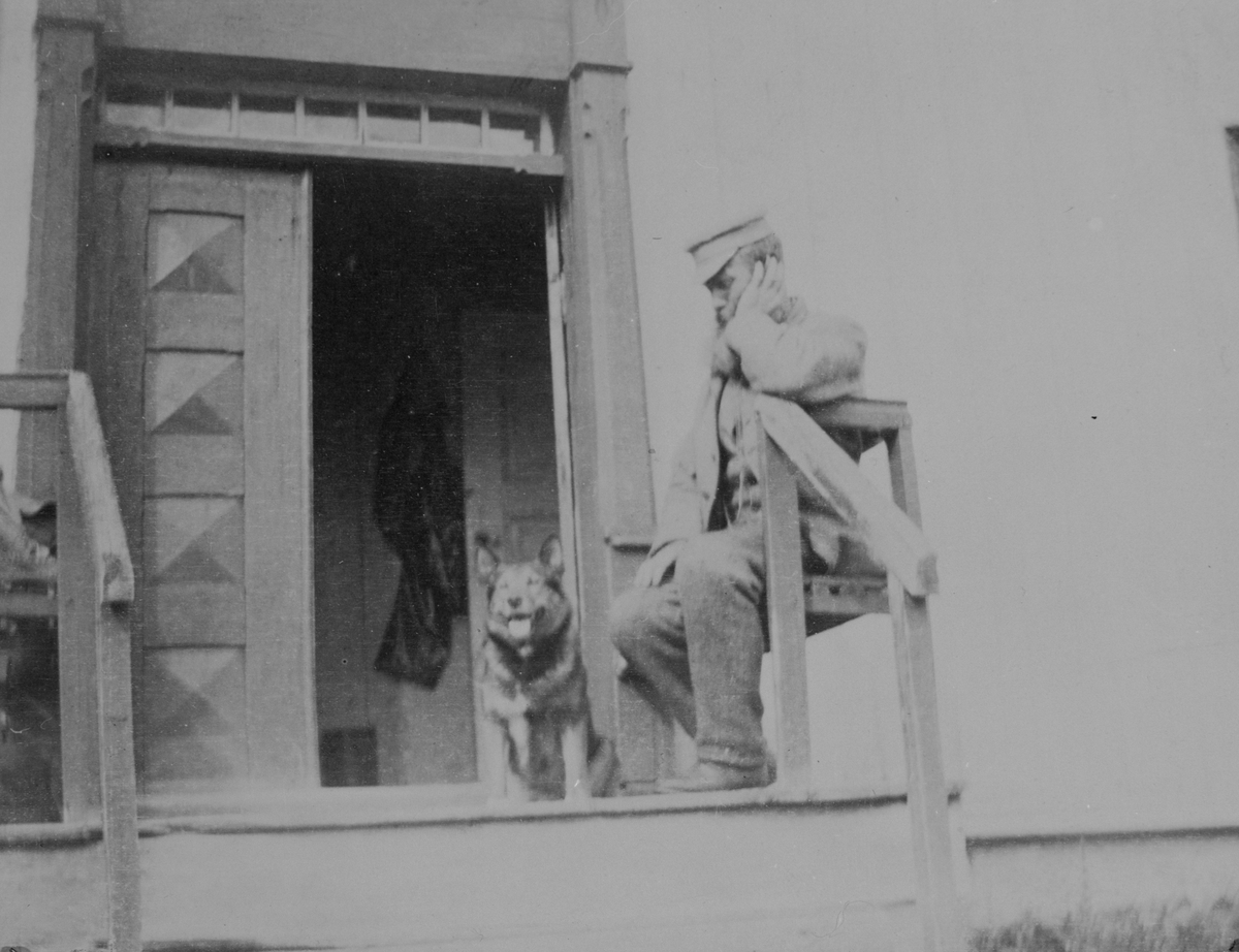 Bildet viser Martin Paulsen, jaktlos for General James Edward Blackwell