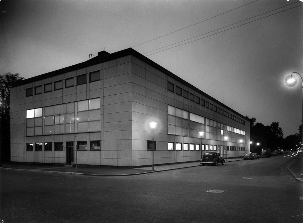 Jönköpings läns museum år 1956. Vy från Odengatan och Västra Holmgatan.