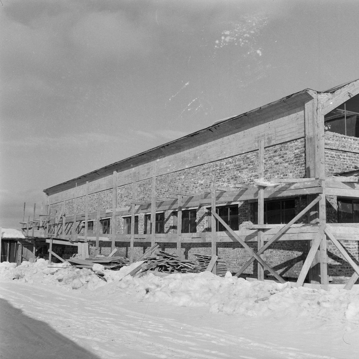 Bygging av nytt lagerbygg ved Nobø Fabrikker