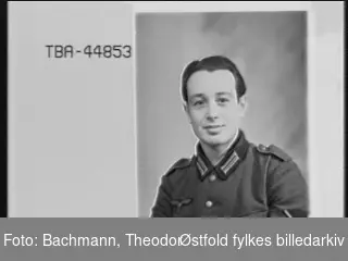 Portrett av tysk soldat i uniform, Ansage. Ikke funnet i protkoll.