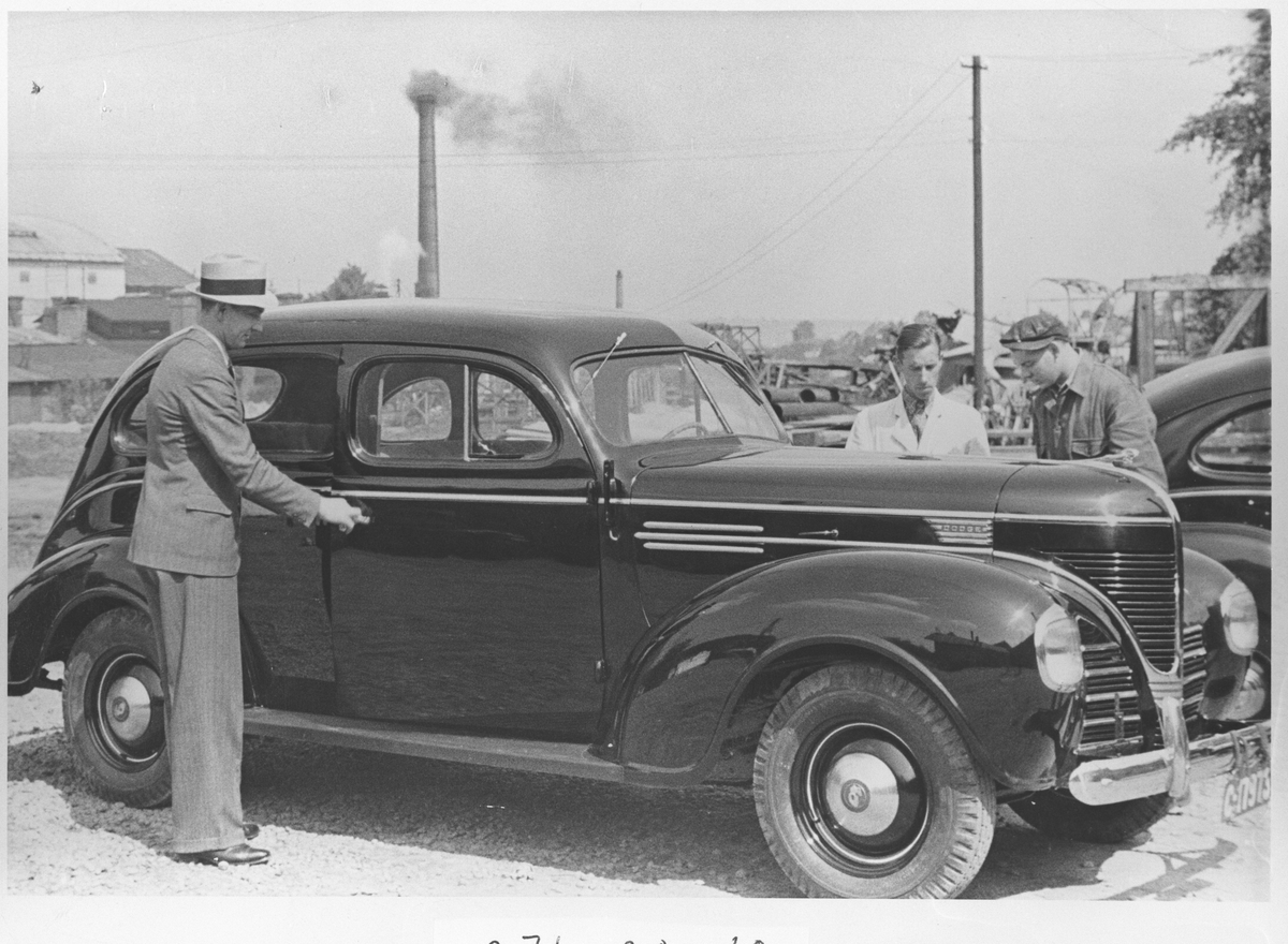 Prøvekjøring av Dodge 1939 produsert på Strømmens Værksted