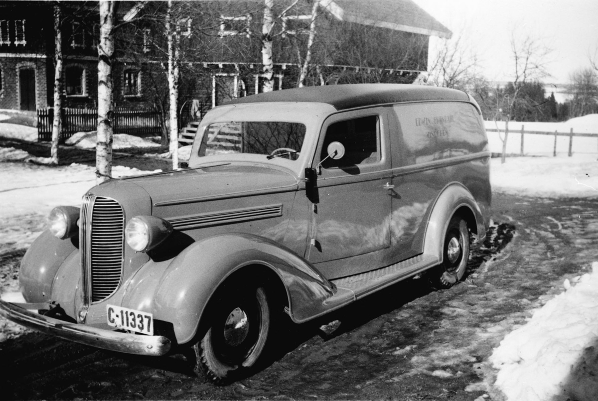 Ruud, Dodge 1938 varebil eid av Sigurd Wergeland.