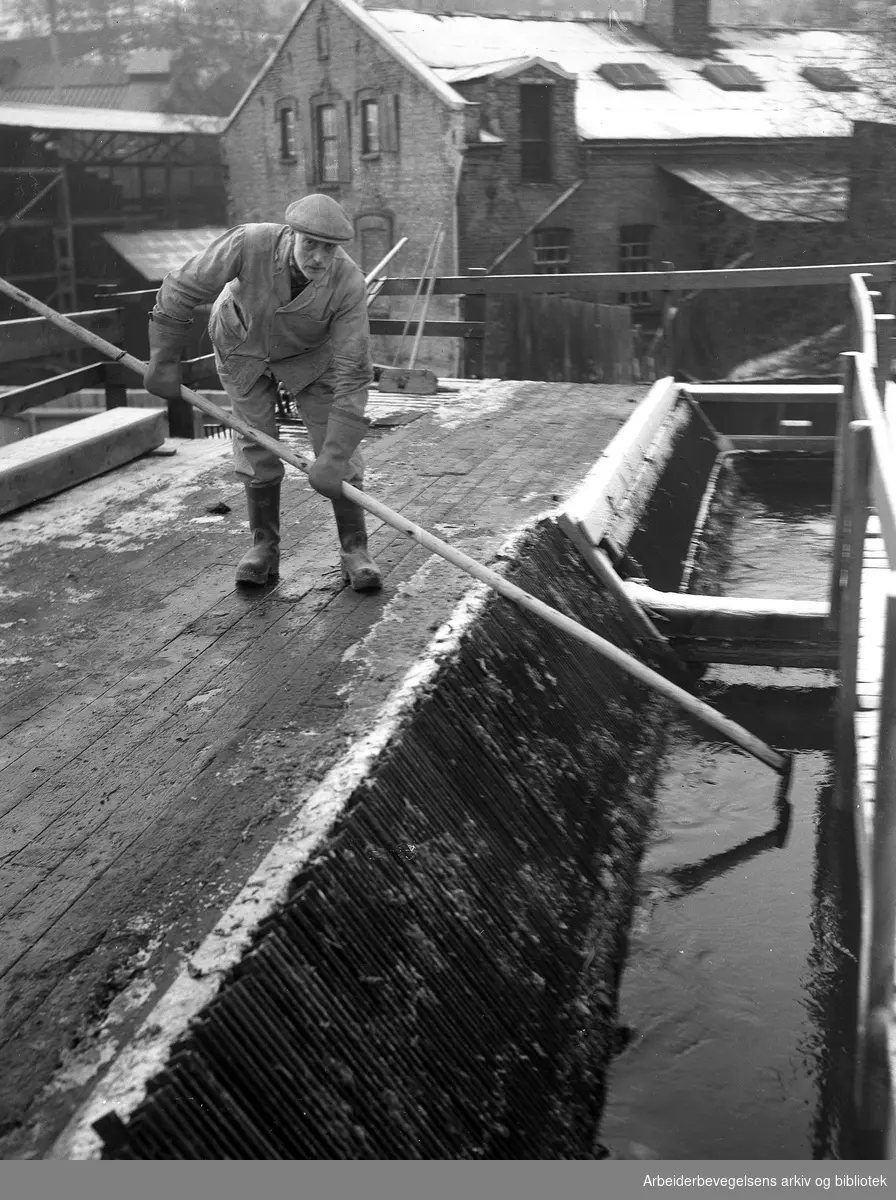 Nedre Foss Mølle,.desember 1950