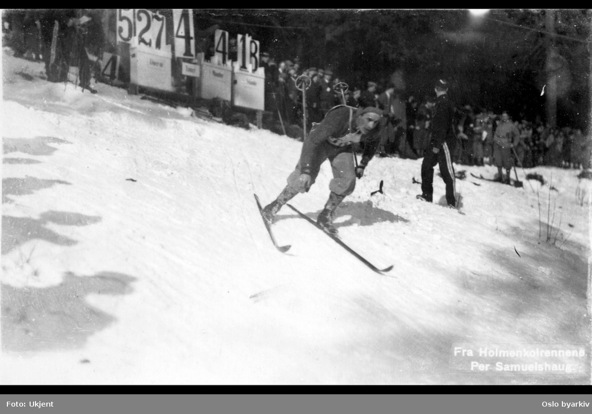 Skiløper, publikum langs løypa, Holmenkollrennene, vinter