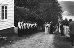 Bjørnson-jubileet 1957. På Nesset Prestegård.Original bilden