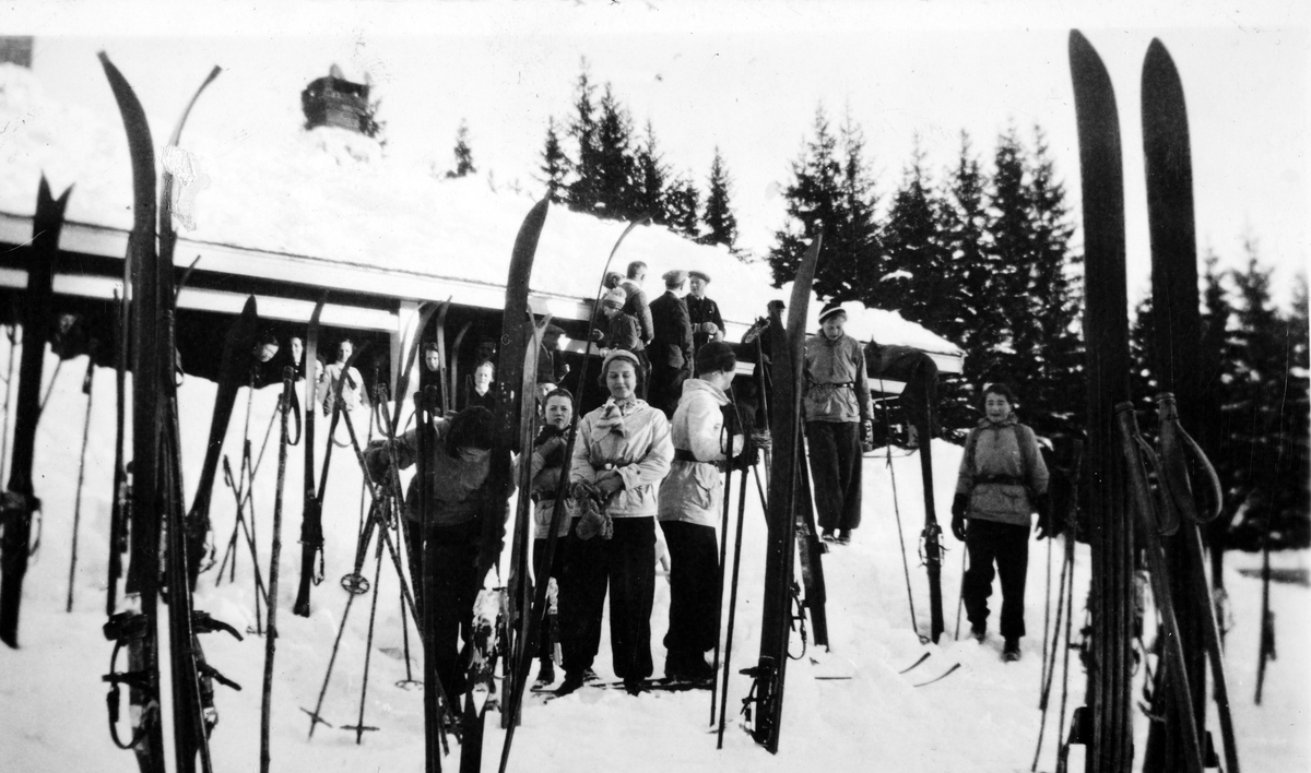 Rønningen i Nybygda, Furnes. Utfartsted for skiløpere fra Bruminddal og omegn.
