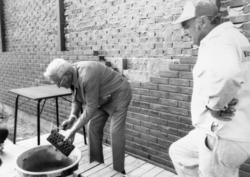 PORTRETT: ORDFØRER JENS K. NYBRUKET LEGGER GRUNNSTENEN TIL S