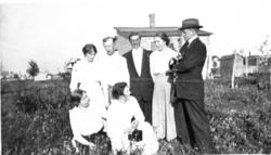 Gruppebilete med bl. andre Gunnhild I. Tveisme