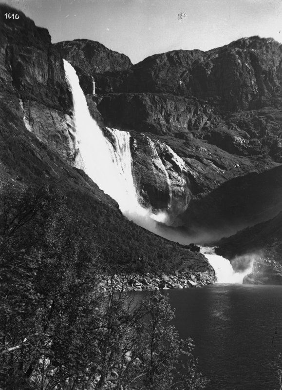 Skjeggedalsfossen, foss