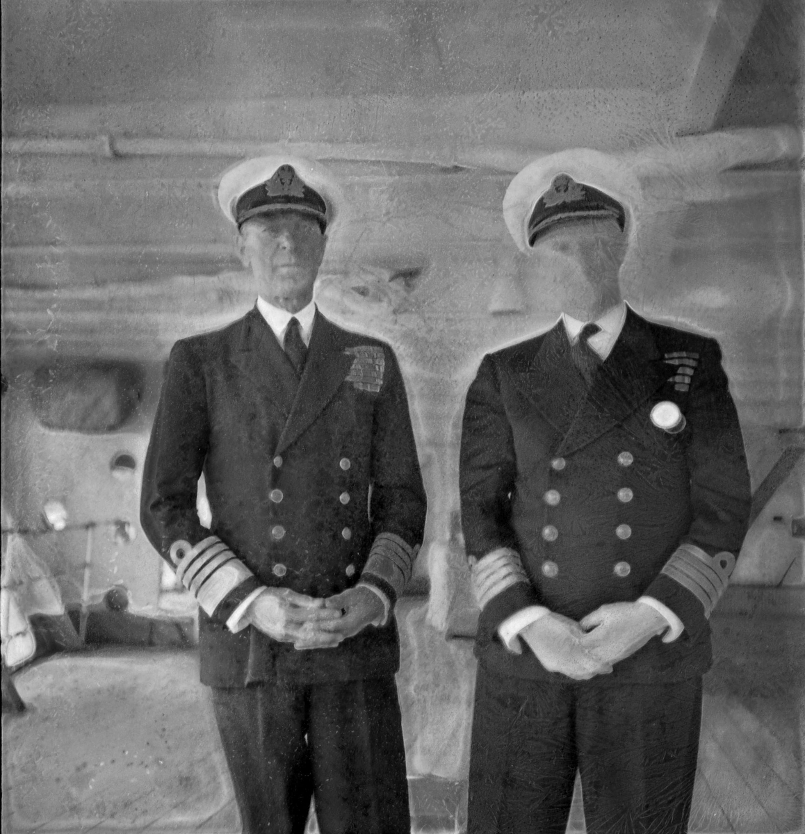 Admiral Sir Philip Vian og kaptein C.H. Duffett