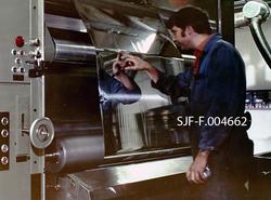 Laminering av aluminiumsfolie og plastfilm ved Drammenselven