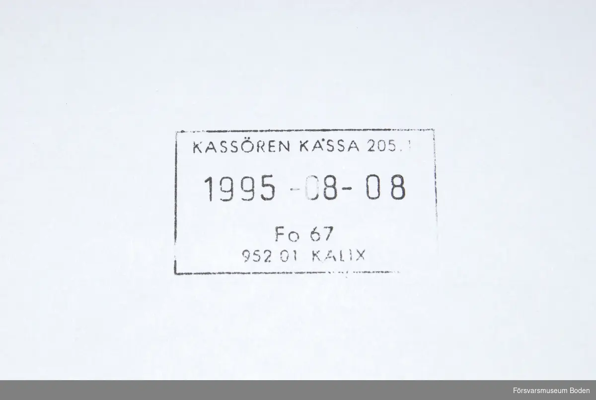 Stämpel med tillbehör i pappask. Har använts vid kassan, Fo 67 i Kalix. Inställd senast på datumet 1995-08-08.