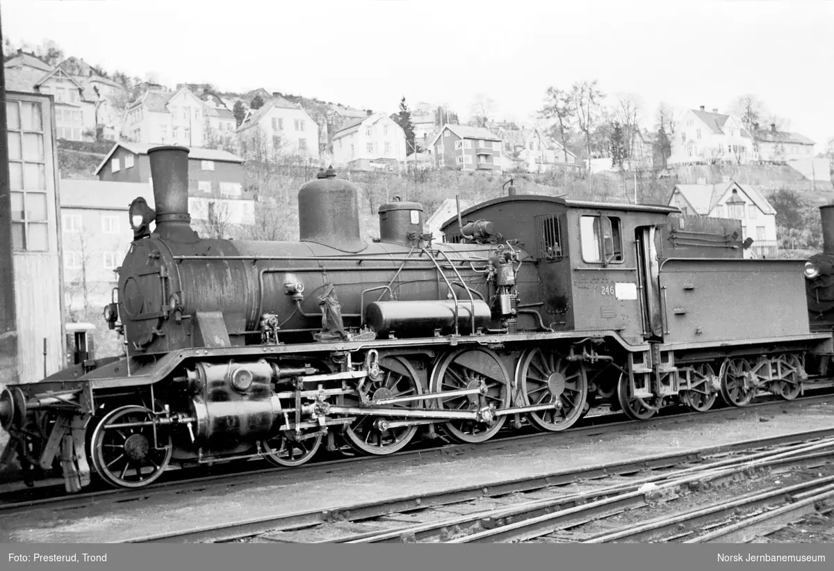 Damplokomotiv type 18c nr. 246
