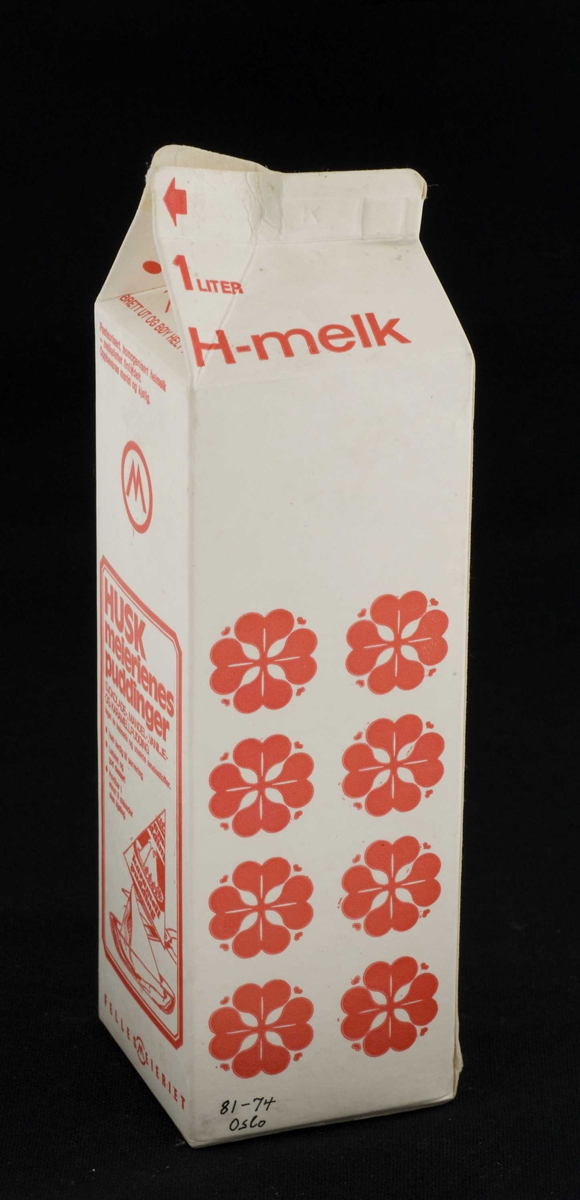 Kartong, impregnert. 2 liter søt H-melk (rødt mønster). H-melk vil si homogenisert melk (hvor fløten er fordelt).